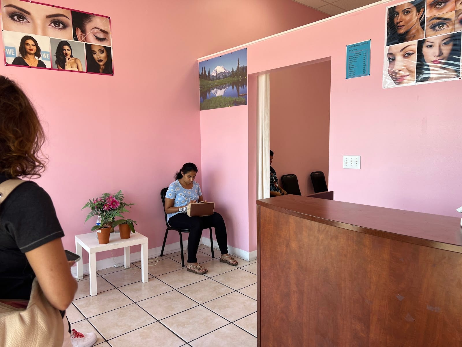 Unique Eyebrow Threading, photo 2