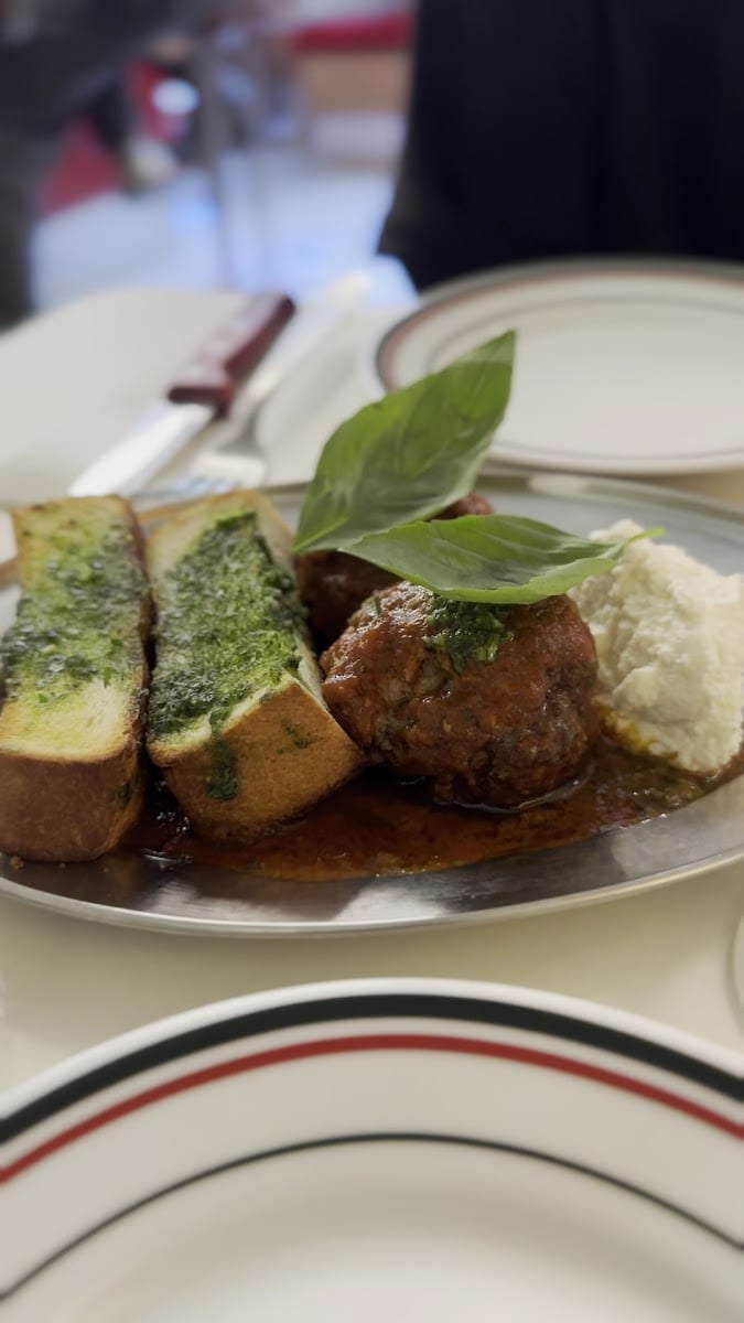 Red Sauce, photo 3