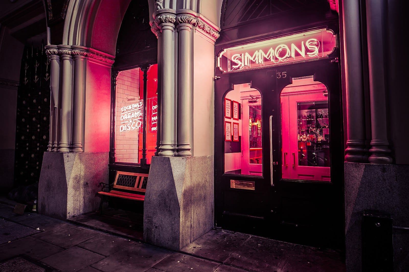 Simmons Bar | Monument, photo 2