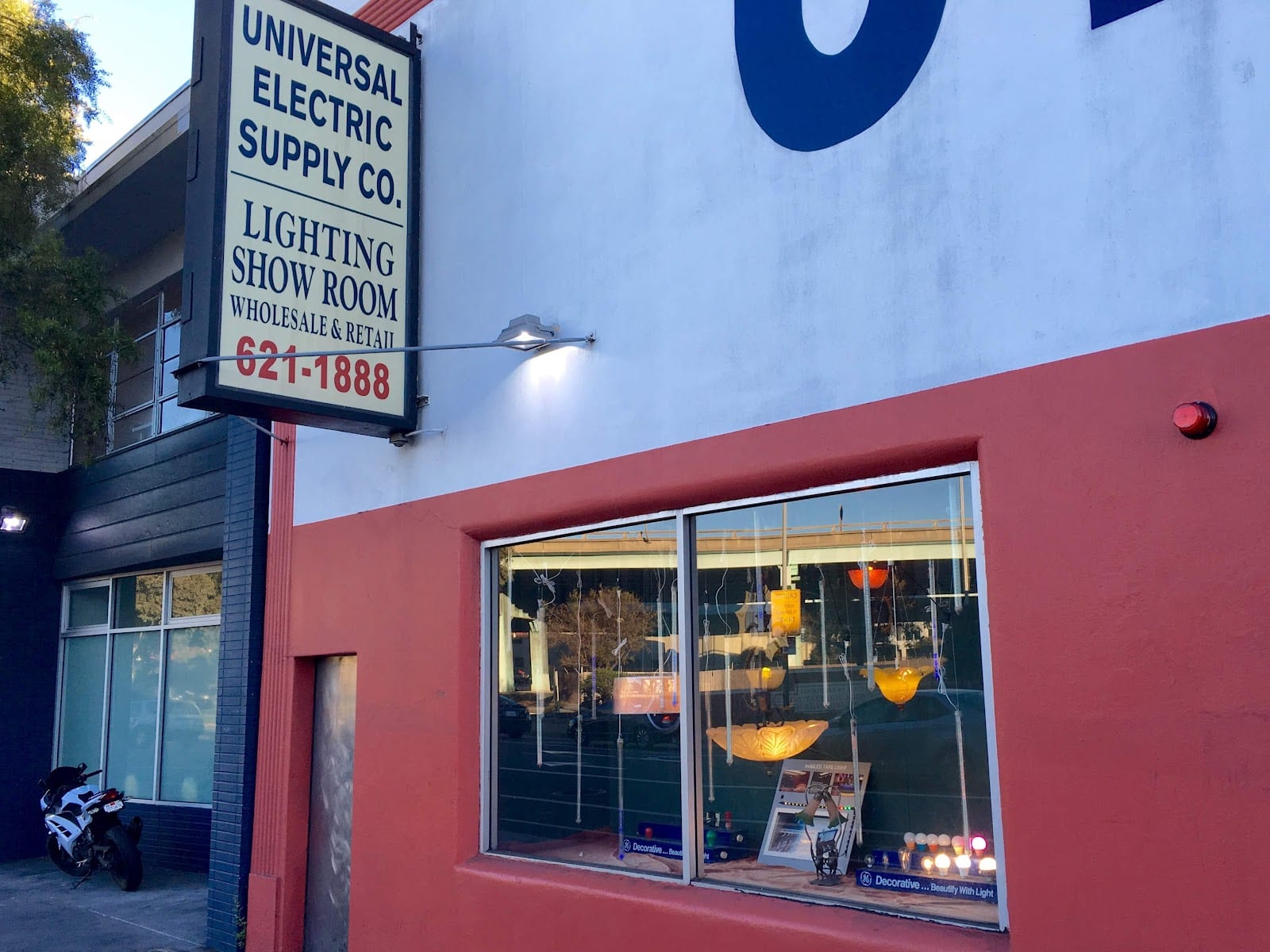Universal Electric Supply Co.