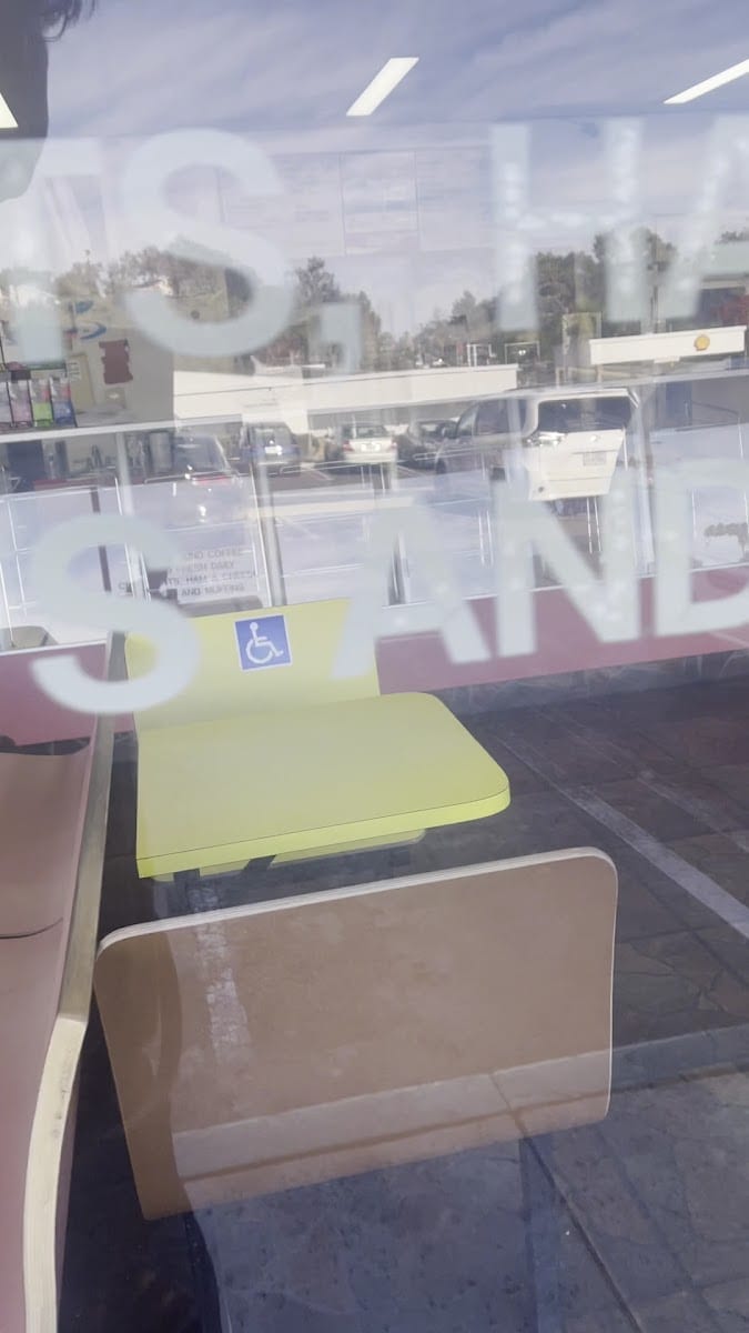 Mission Donuts, photo 3