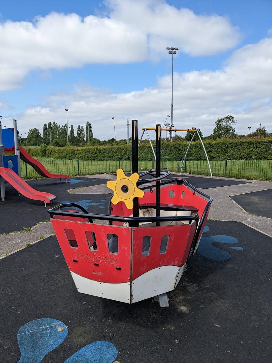 Playground, photo 2
