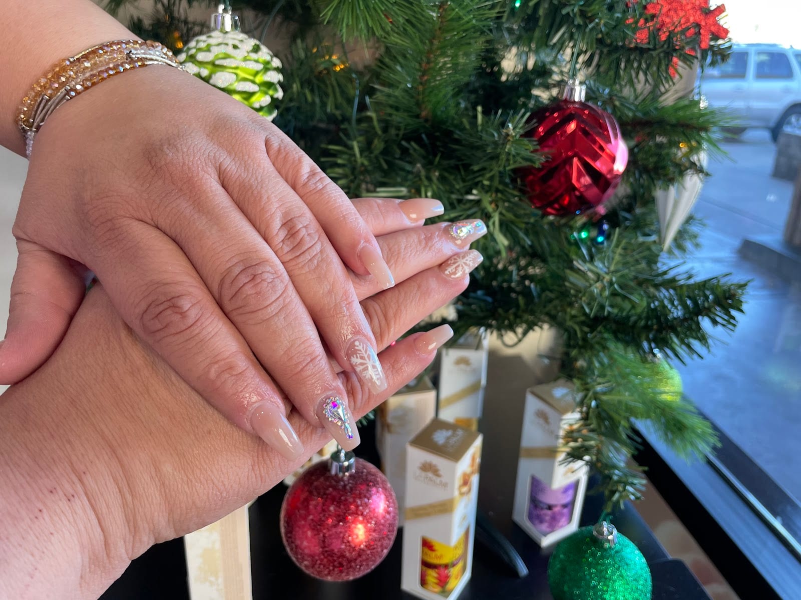 Nails First, photo 4