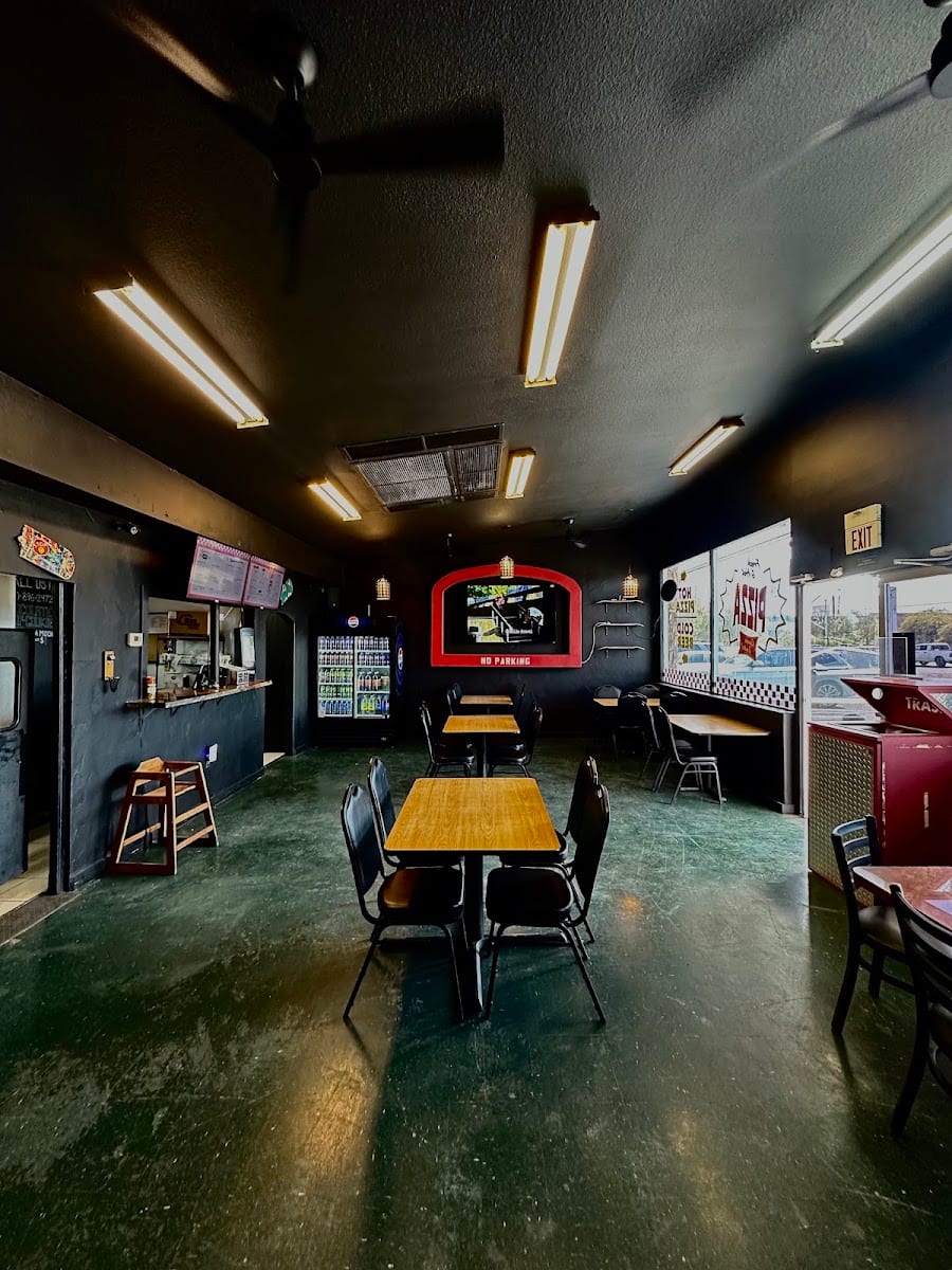 C.A.P. Pizza and Wings, photo 4