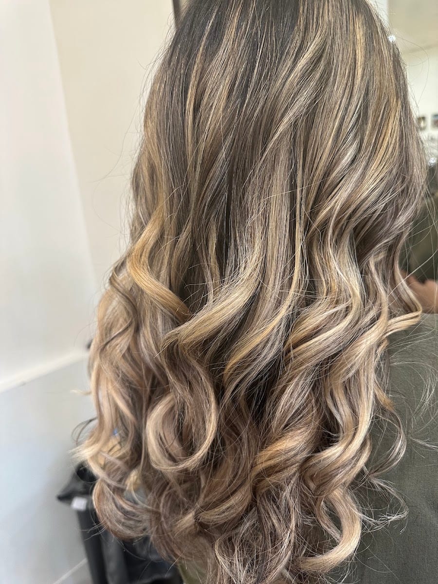 Divine Beauty Salon