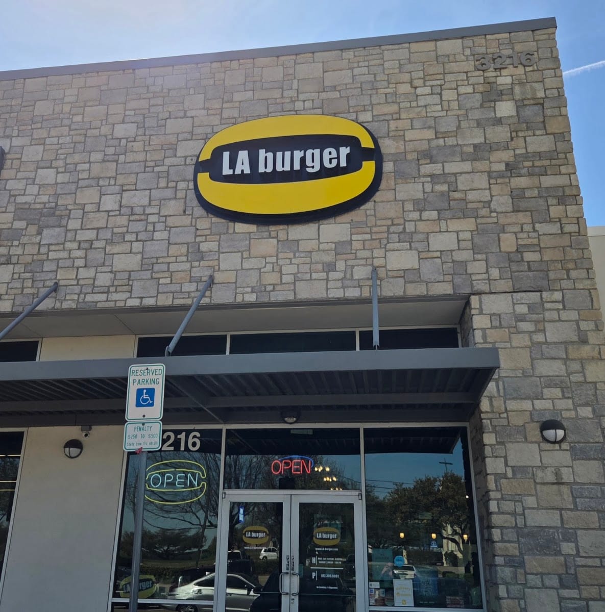 LA Burger (Hebron & Midway), photo 2