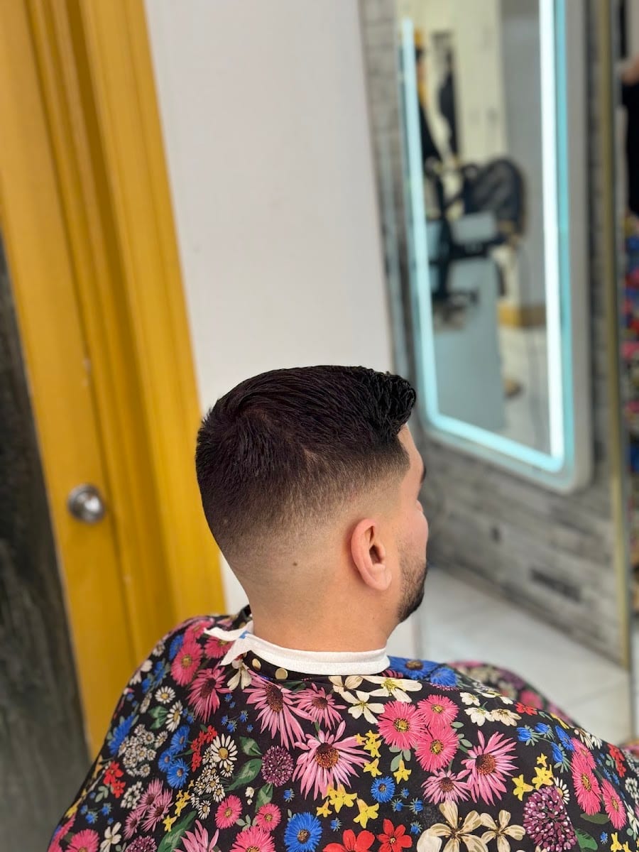 Bright Cuts, photo 2