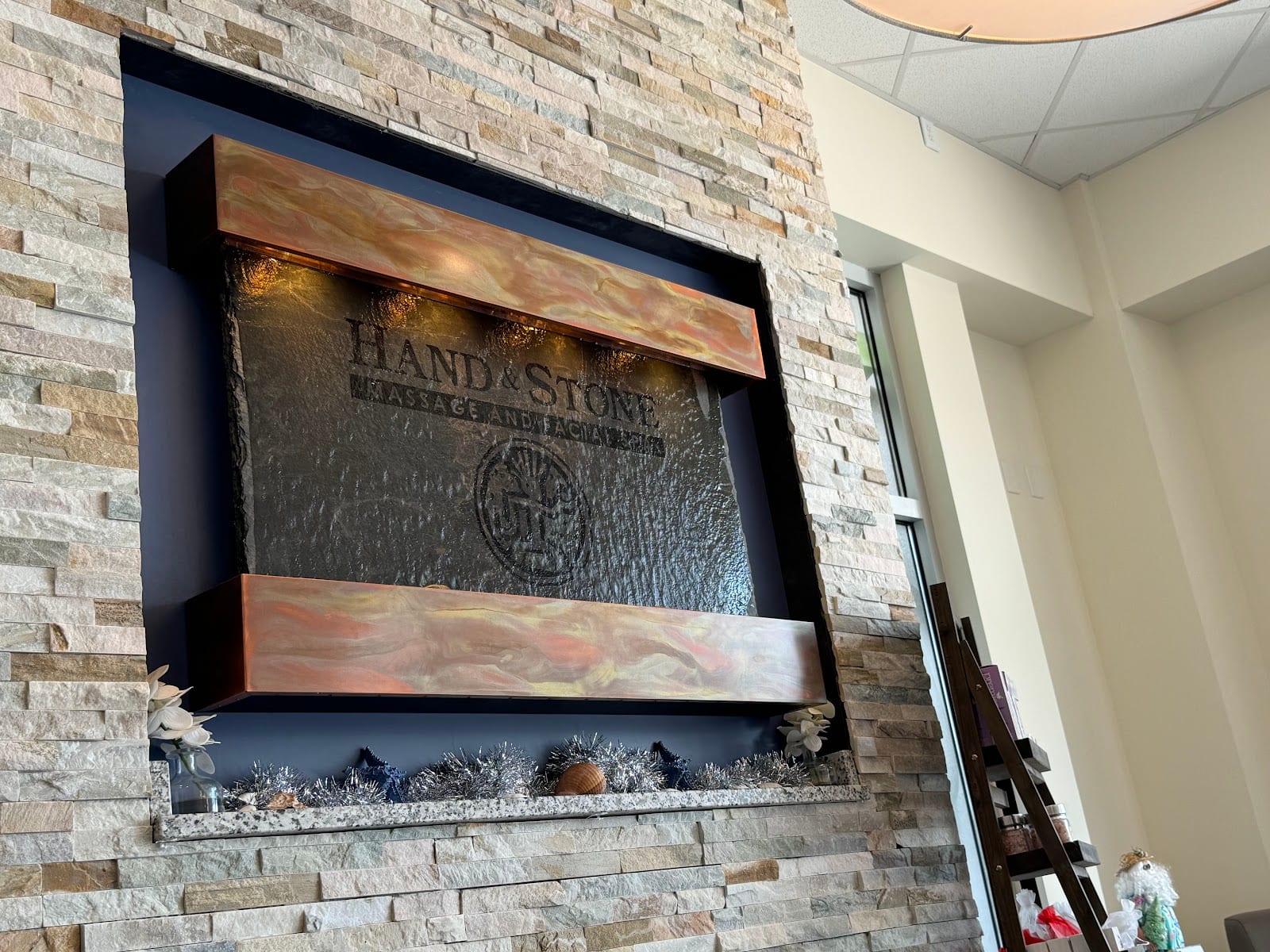 Hand & Stone Massage and Facial Spa, photo 4
