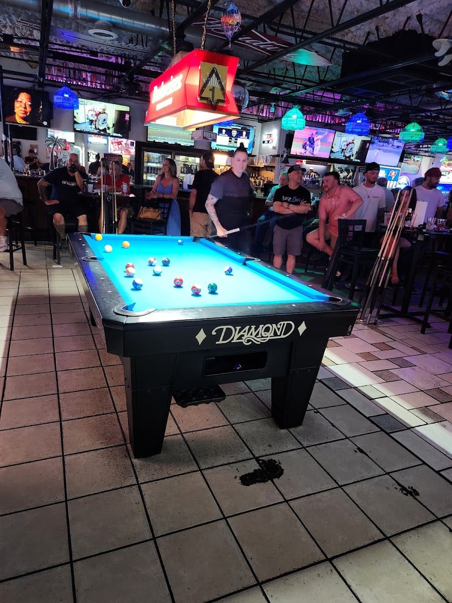 Salty Jim's Island Bar & Grill, photo 3