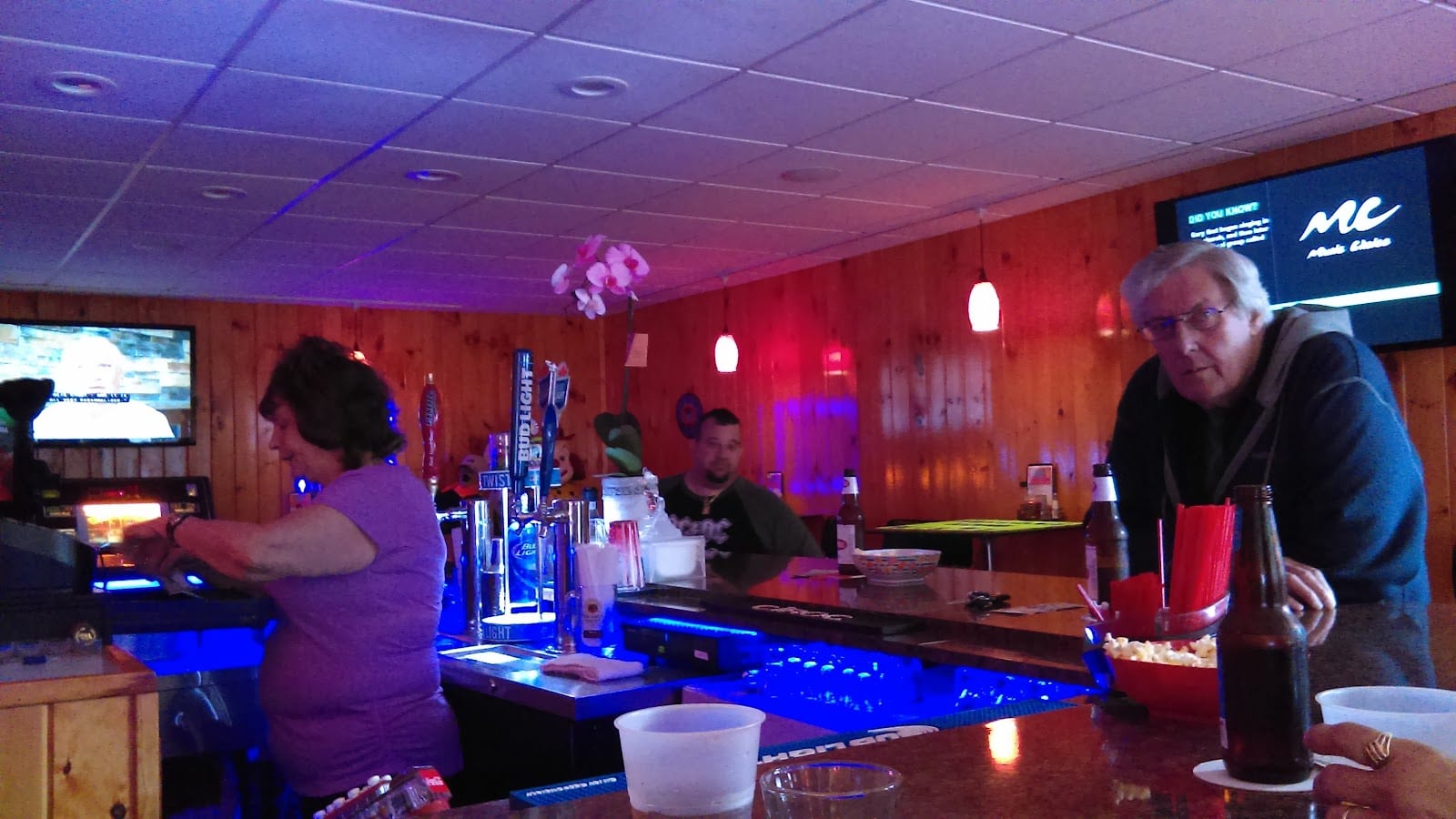 Hound Dogs Bar & Grill, photo 3