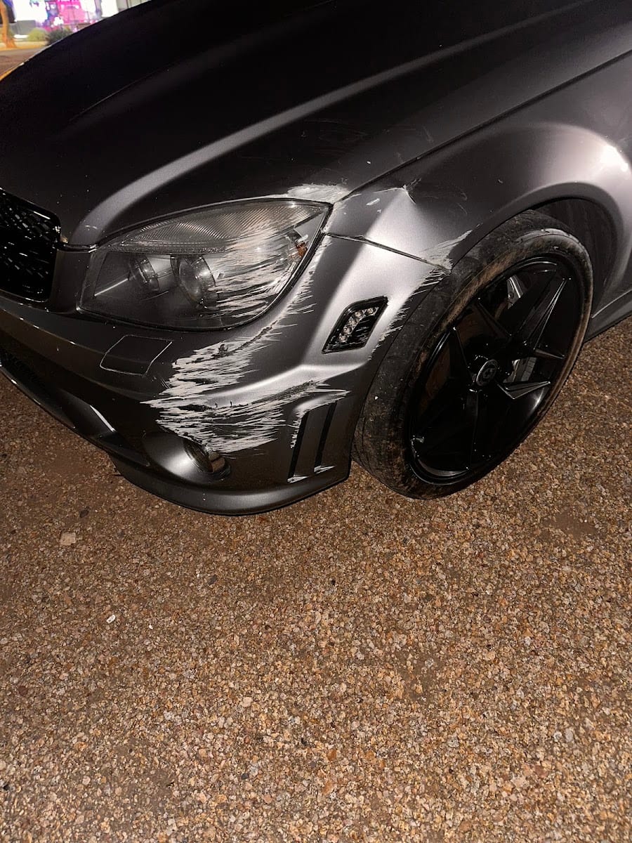 Caliber Collision, photo 3