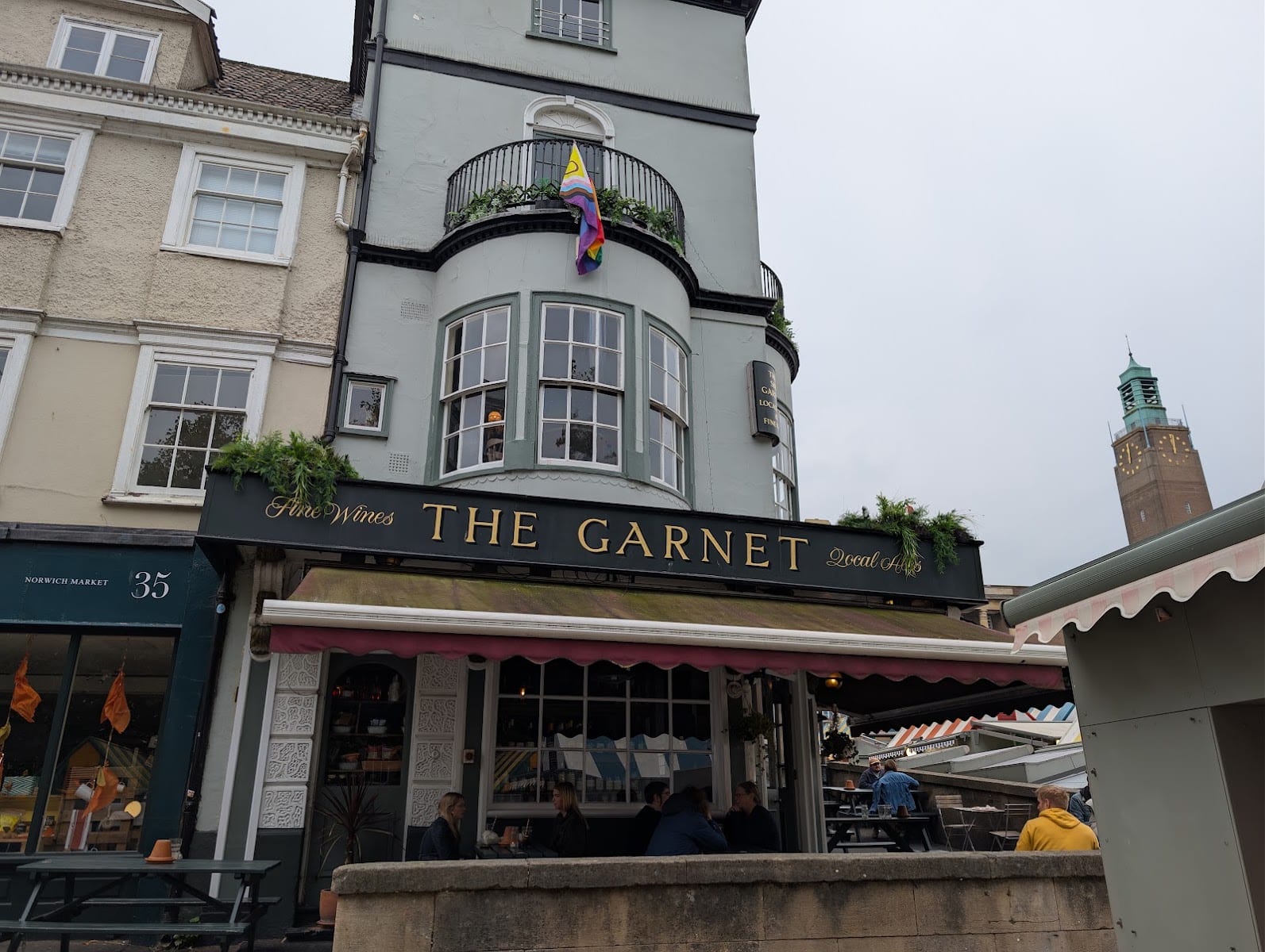 The Garnet, photo 2
