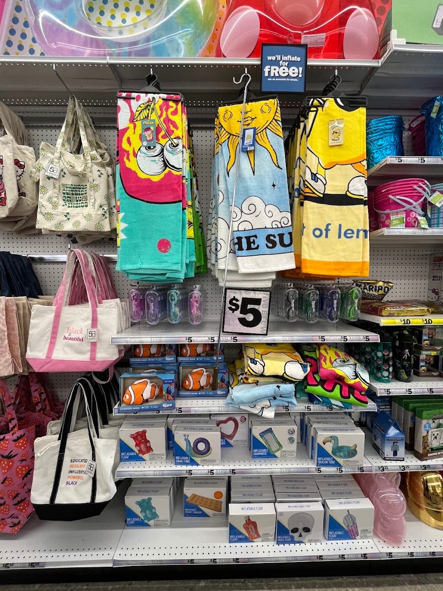 Five Below, photo 3