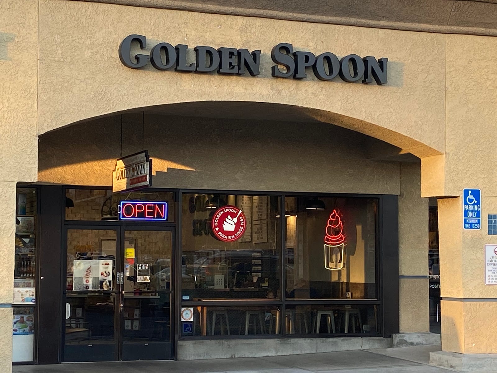 Golden Spoon, photo 2