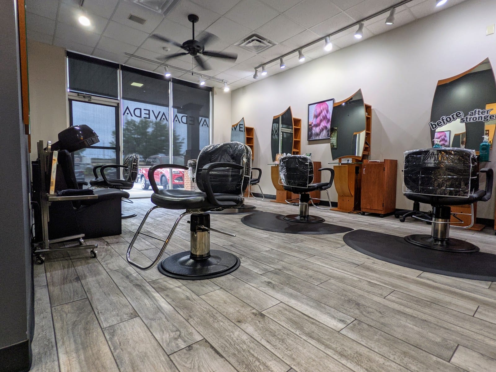 Salon 2000