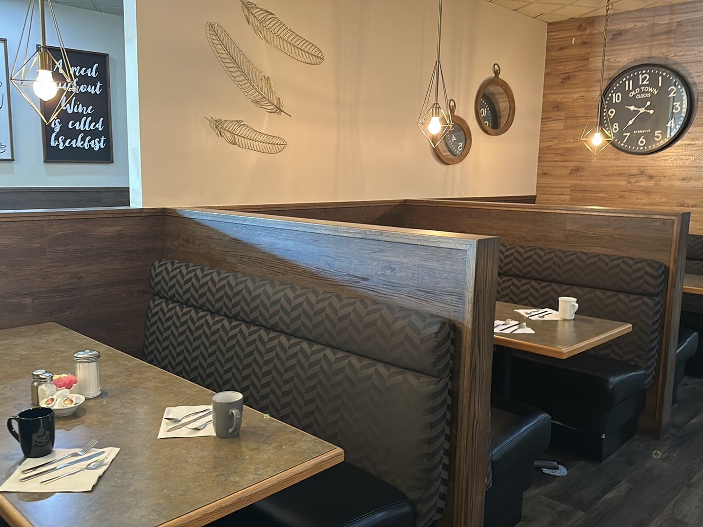 Headquarters Restaurant and Bar, photo 3