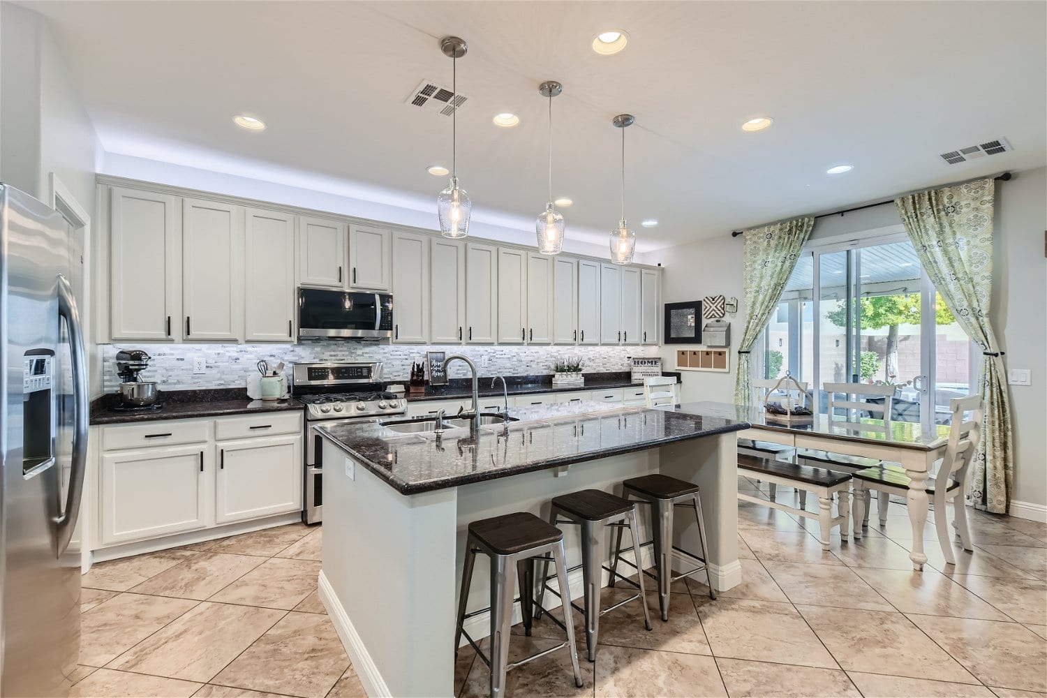 Shawna Felli - Shawna Felli Team - Berkshire Hathaway HomeServices Nevada Properties, photo 4