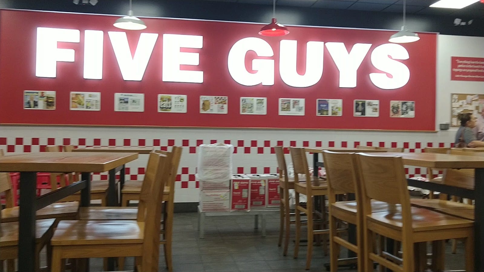 Five Guys, photo 2