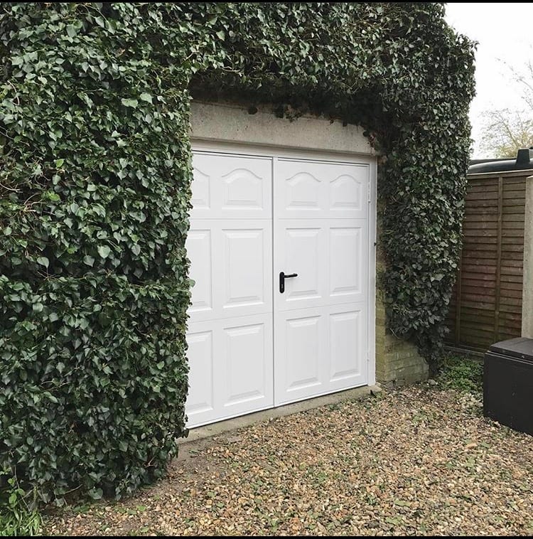 EZIDOR Garage Doors