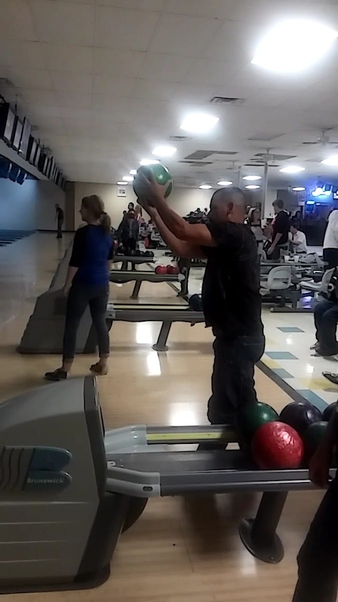 Twin Pins Bowling Bar, photo 3