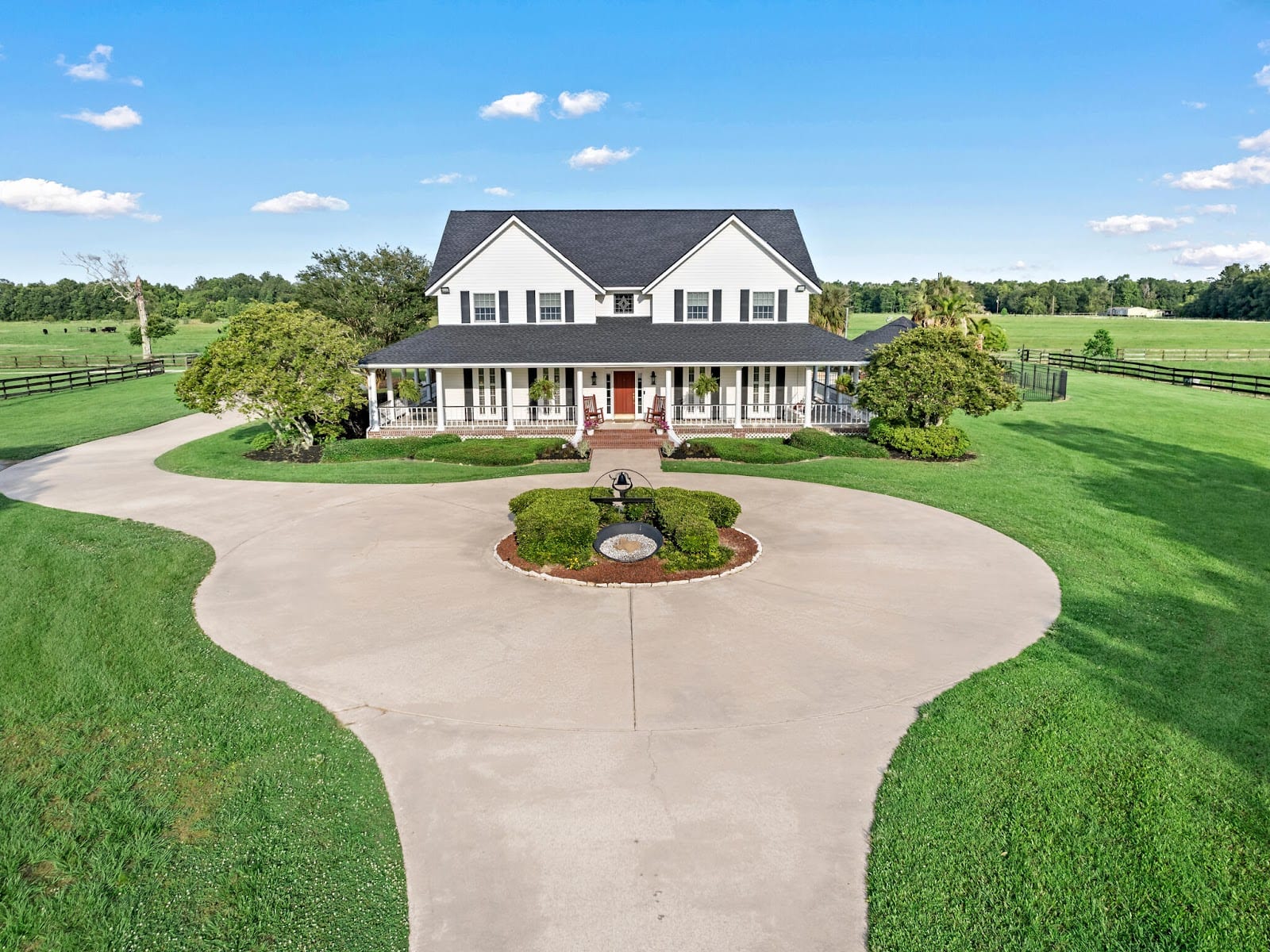 Kerri Reynolds RE/MAX Real Estate Agency in Beaumont, TX - Best Realtor, photo 2