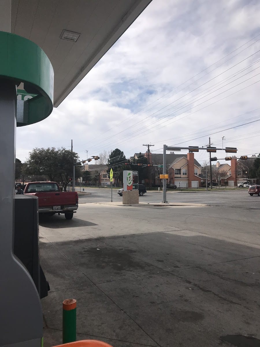 E-Z Mart, photo 3