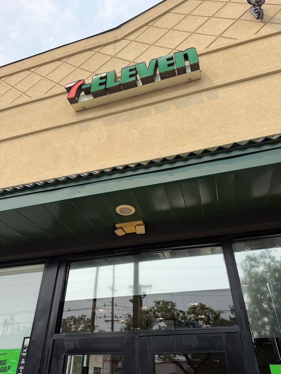 7-Eleven, photo 2