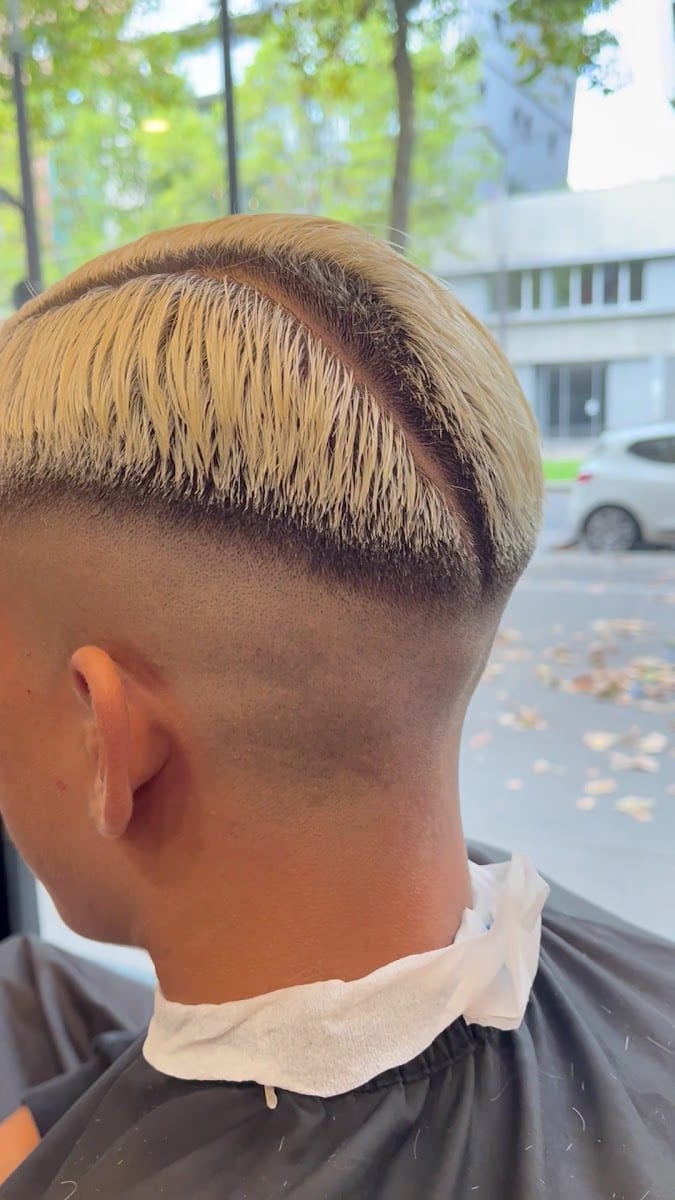 105 Barber, photo 3