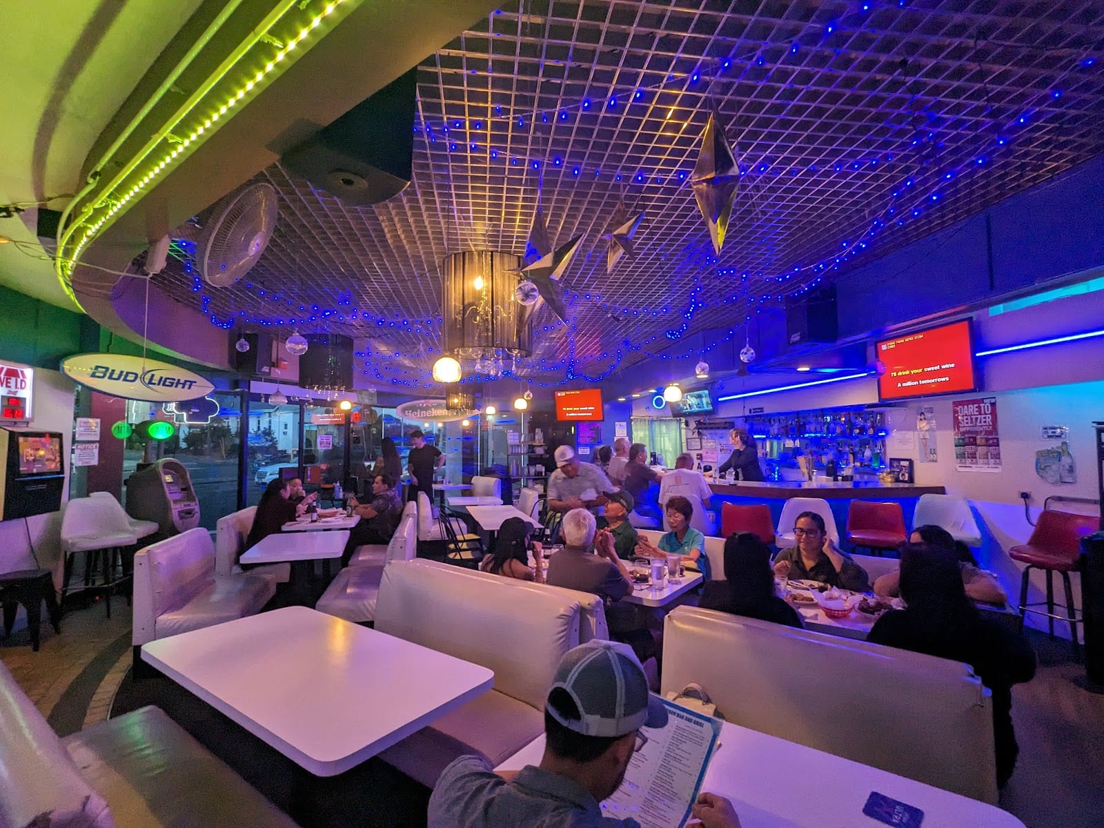 Blue Ribbon Bar & Grill, photo 3