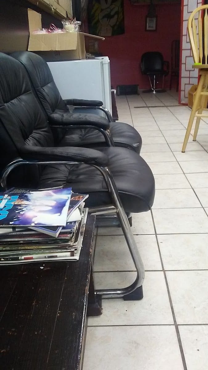 Goldfingers Barbershop