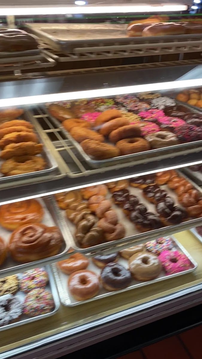 HAPPY DONUT - Van Ness Ave, photo 2