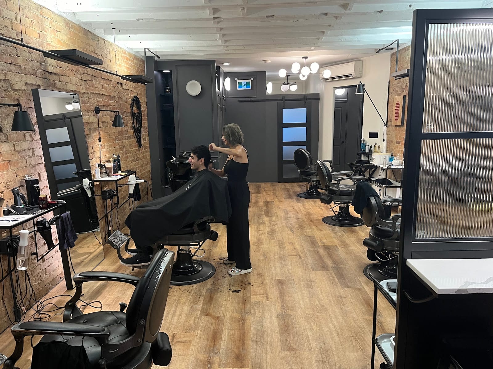 Nero Gentlemen’s Grooming Club, photo 3