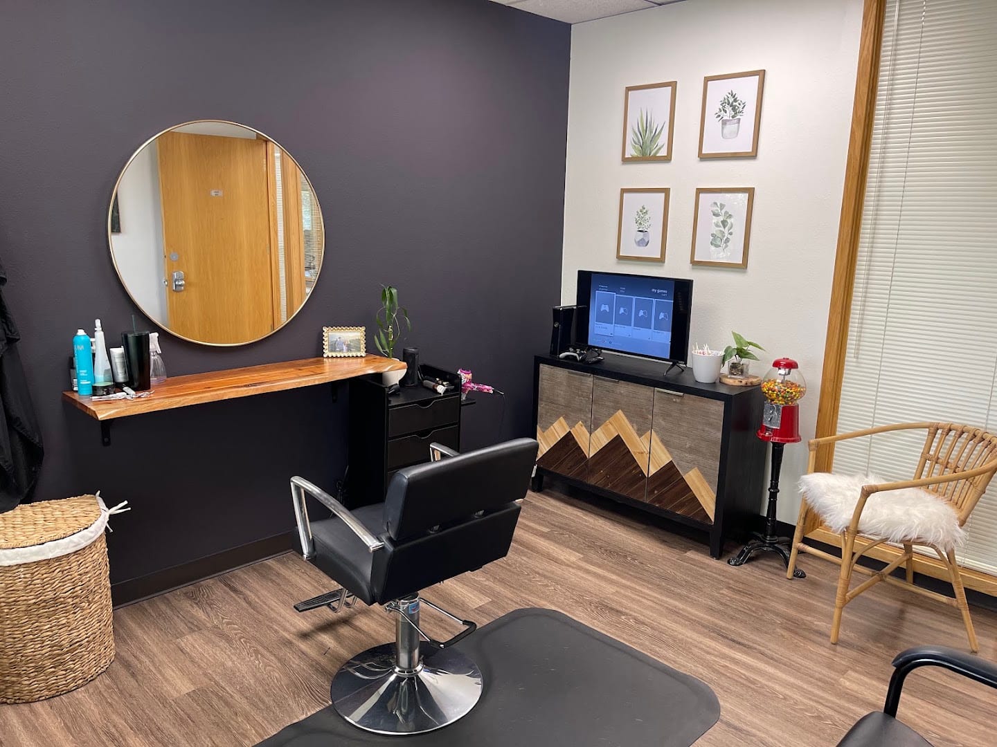 1111 Hair Studio - Julie Kruse, photo 2