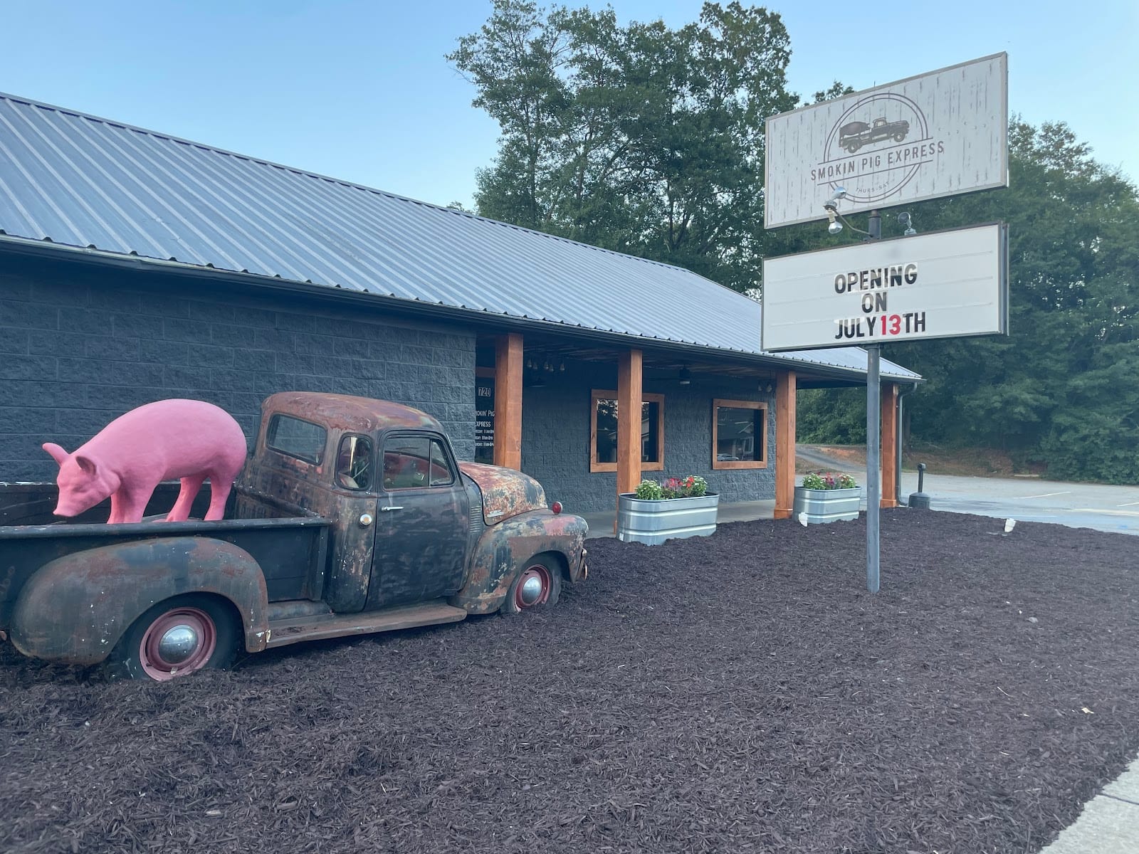 Smokin Pig Express, photo 3