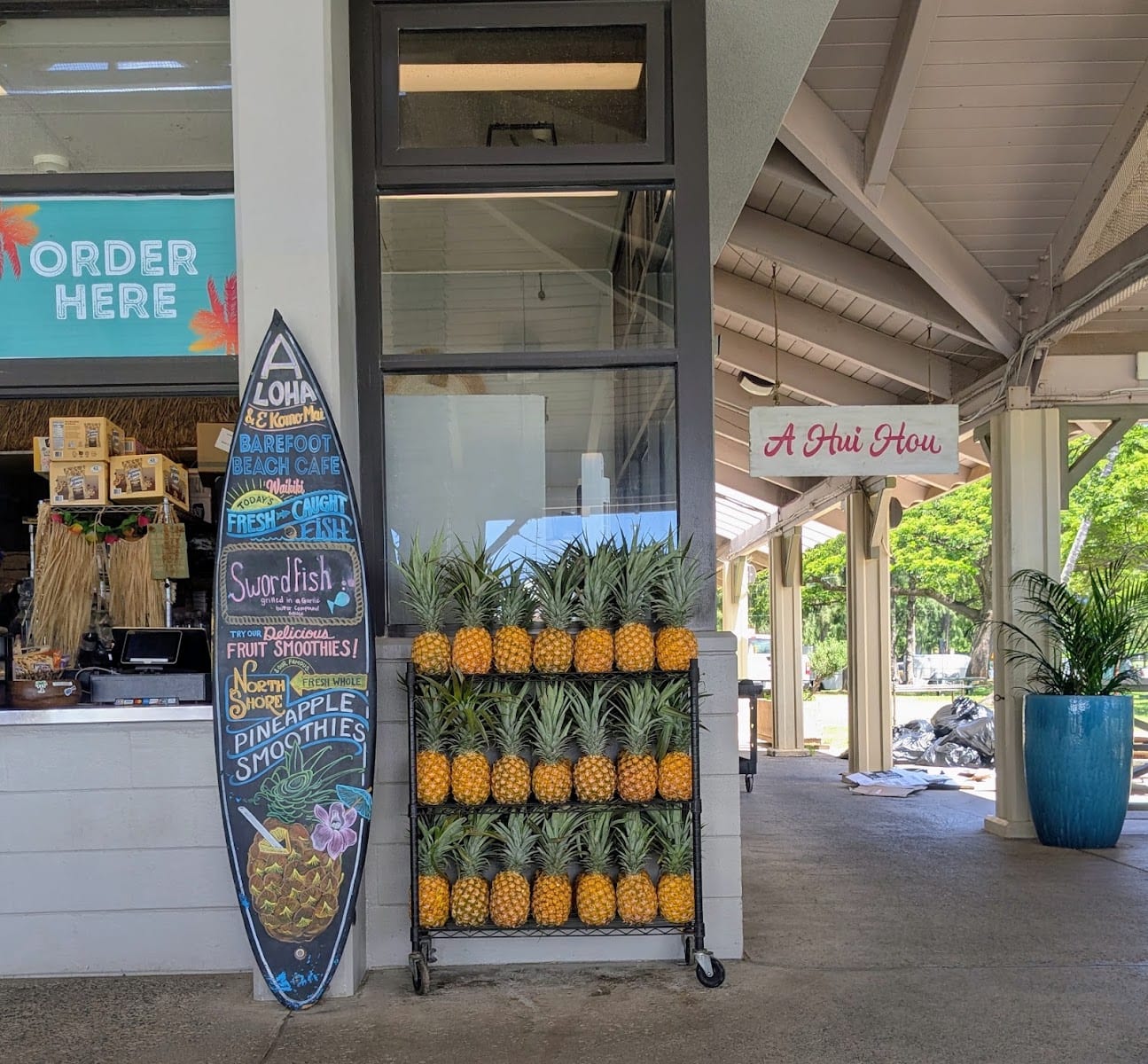 Barefoot Beach Cafe @ Queen's Surf Beach, photo 3