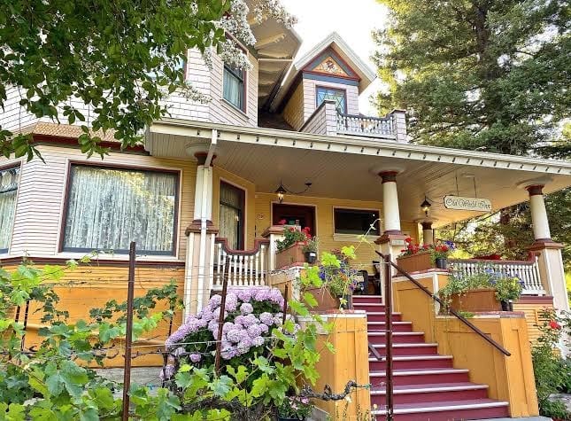Arbor Guest House