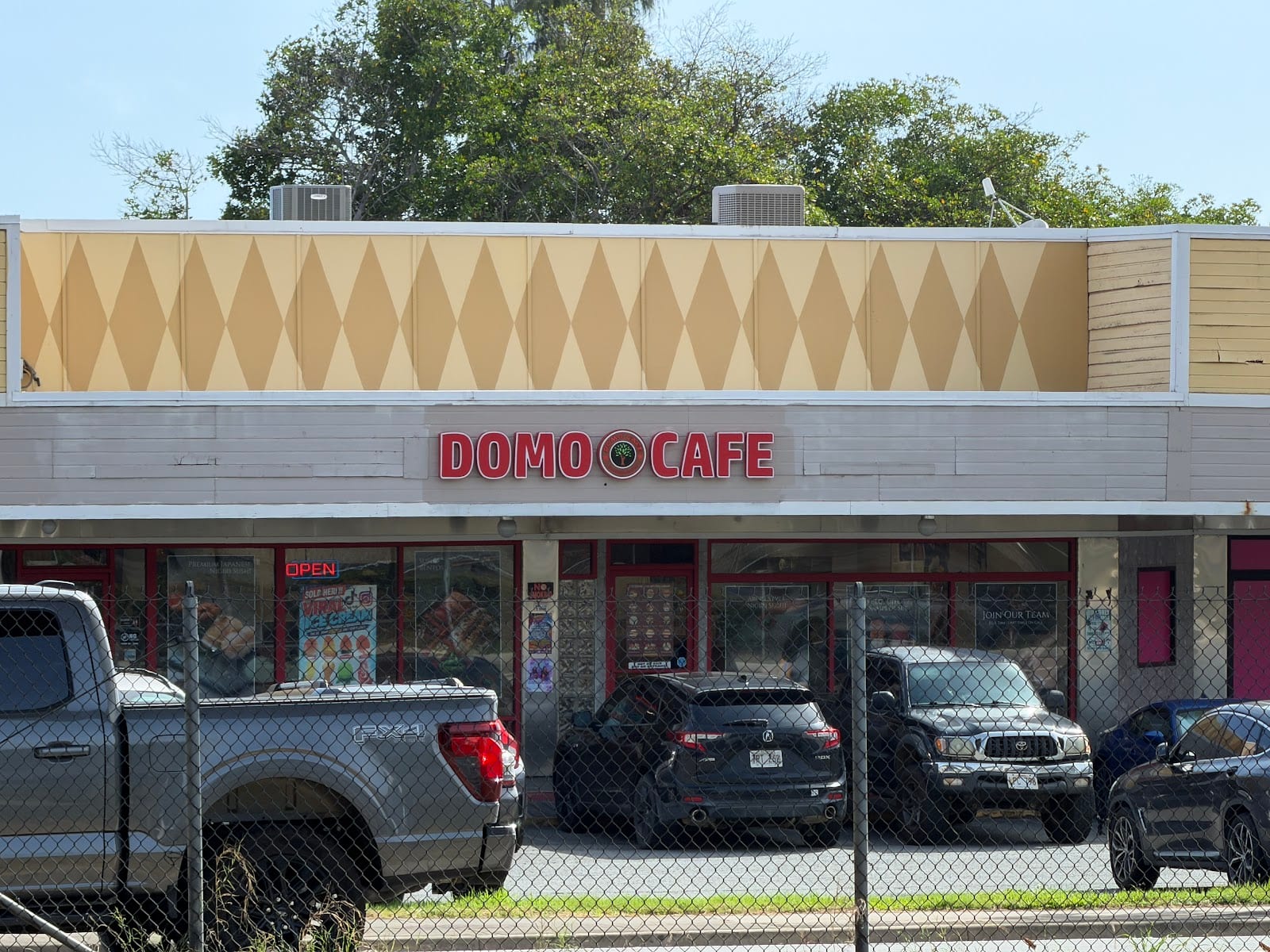 Domo Cafe | Pearl Kai