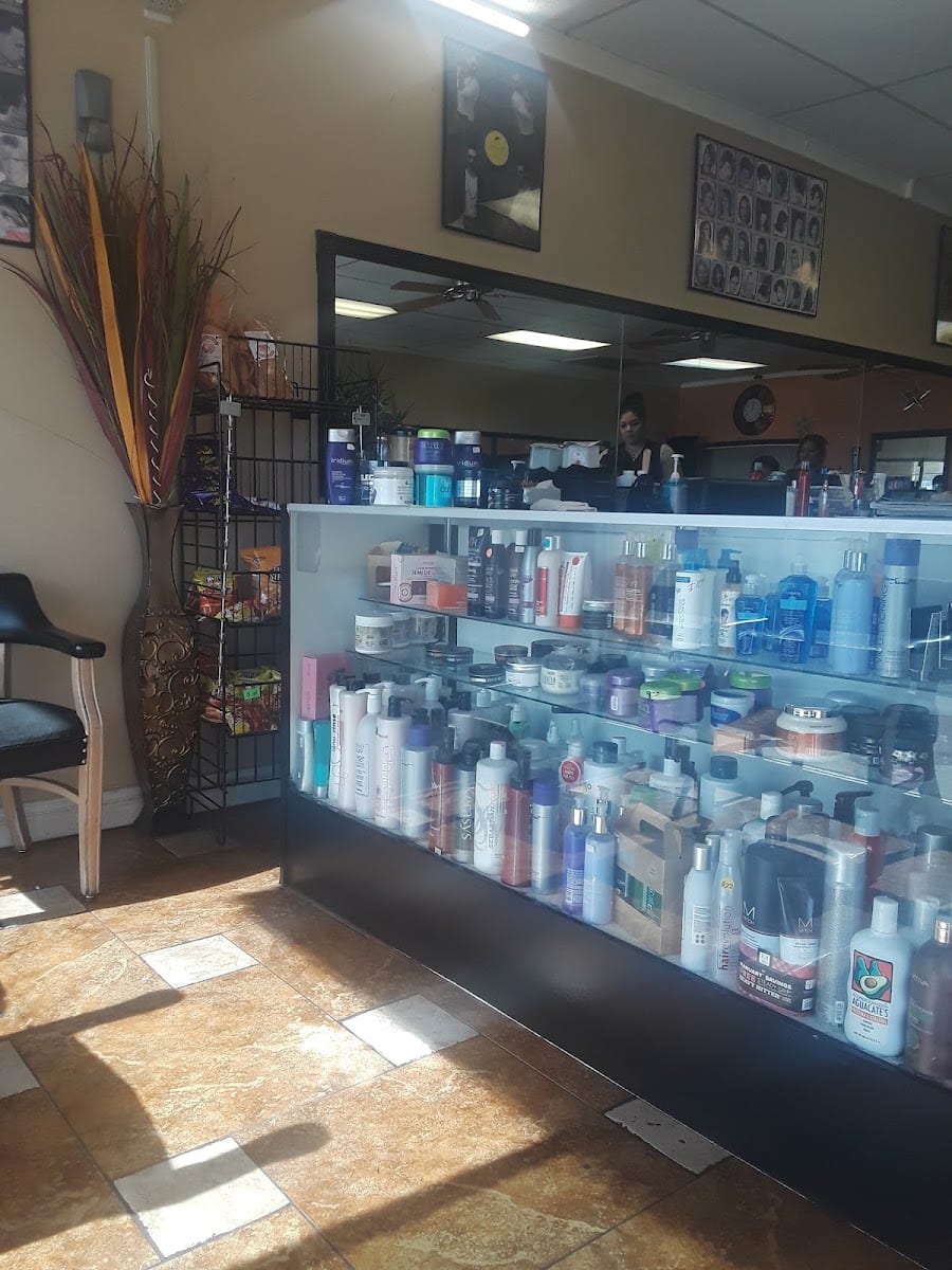 Nallelyโs Beauty Salon, photo 3