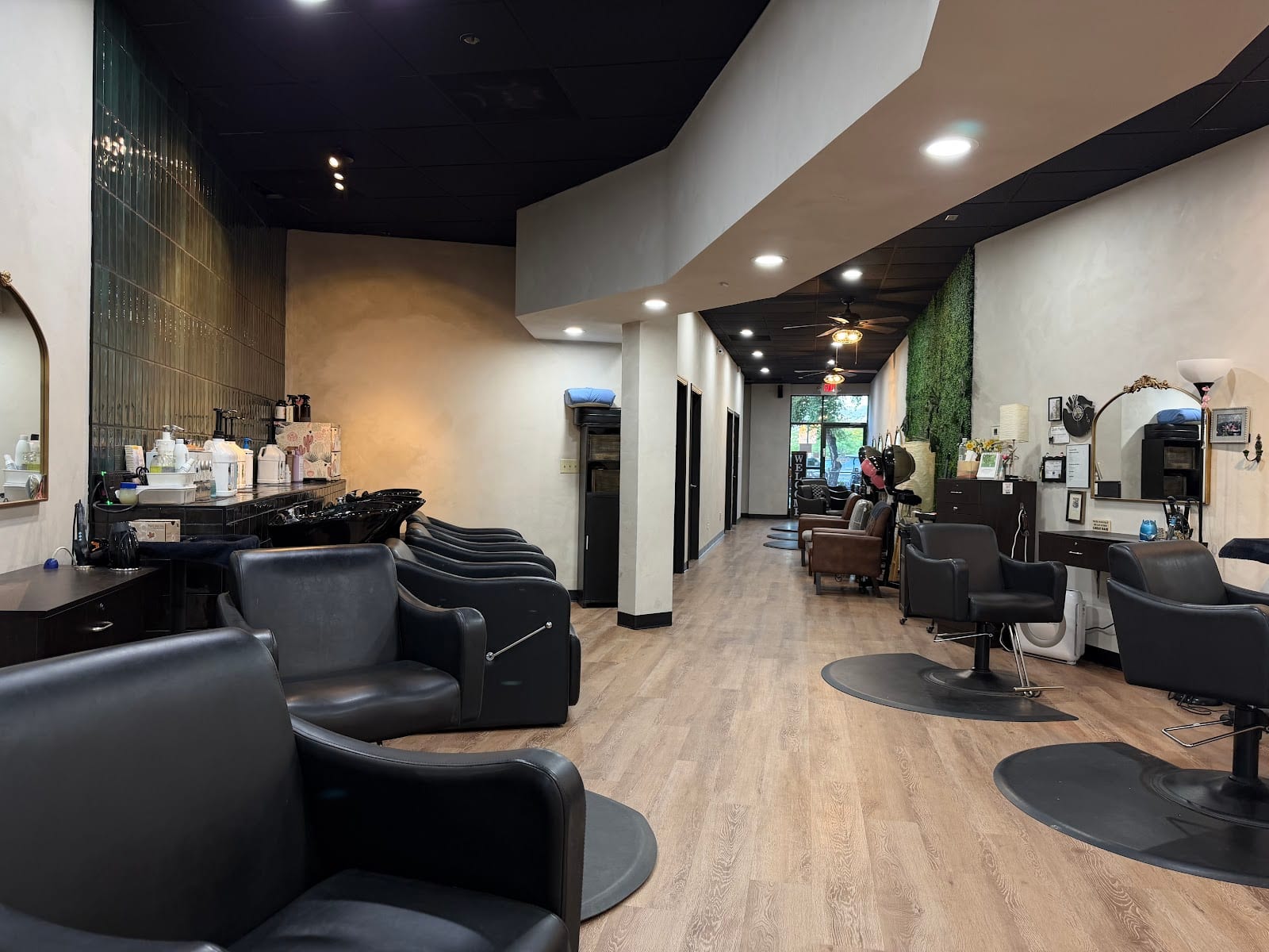Maple Leaf Hair Co., photo 3