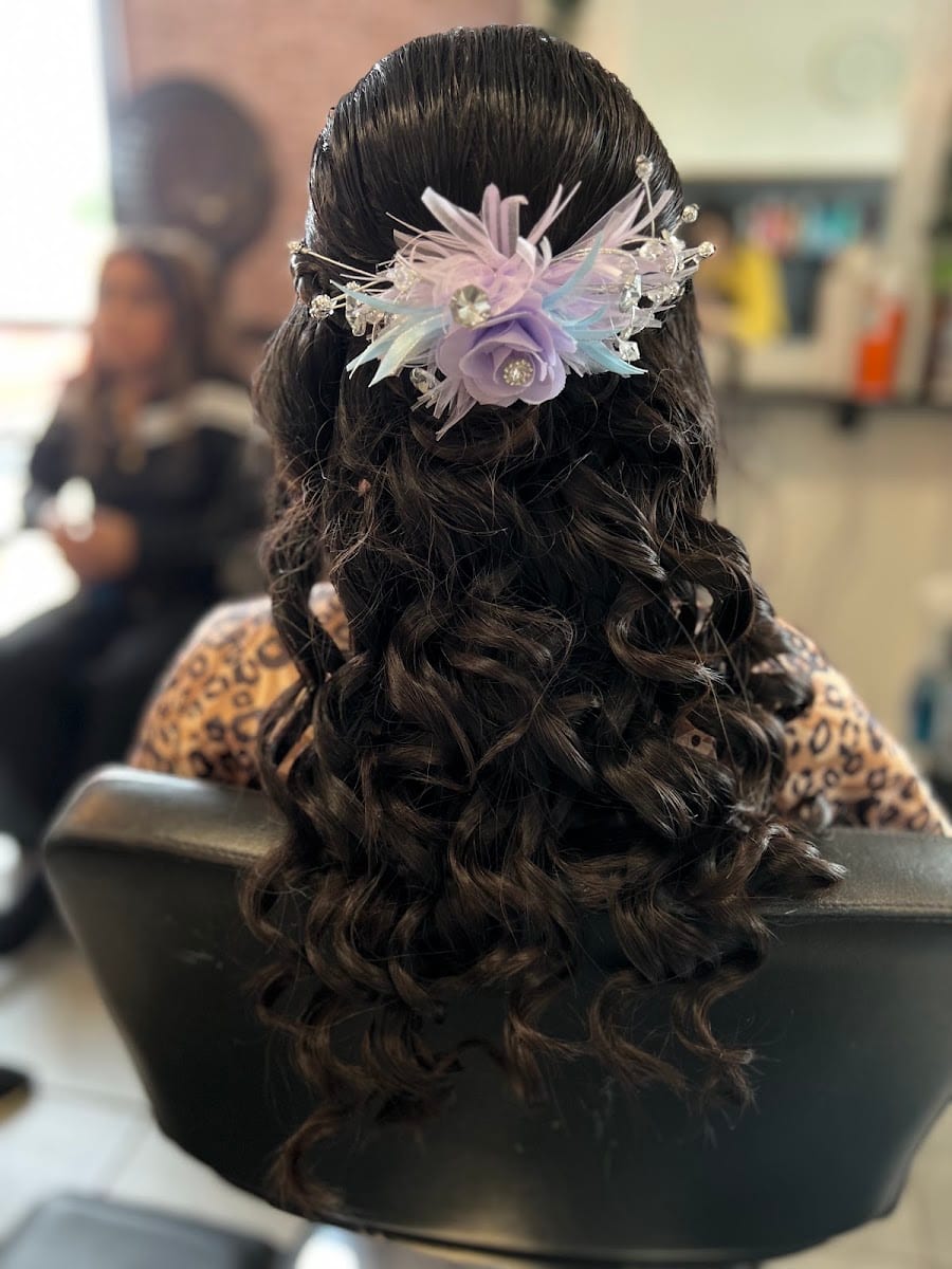 Diana at The Refinery Salon, photo 3