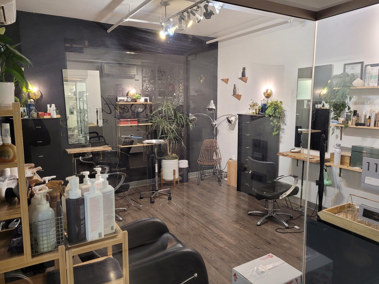 Salon Village, photo 3