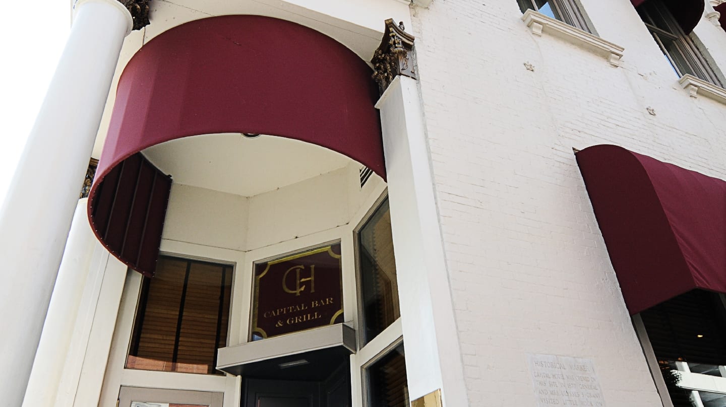 Capital Bar and Grill, photo 3
