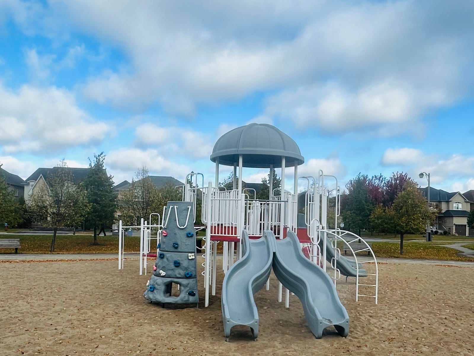 ✅ Monticello Park 🇨🇦