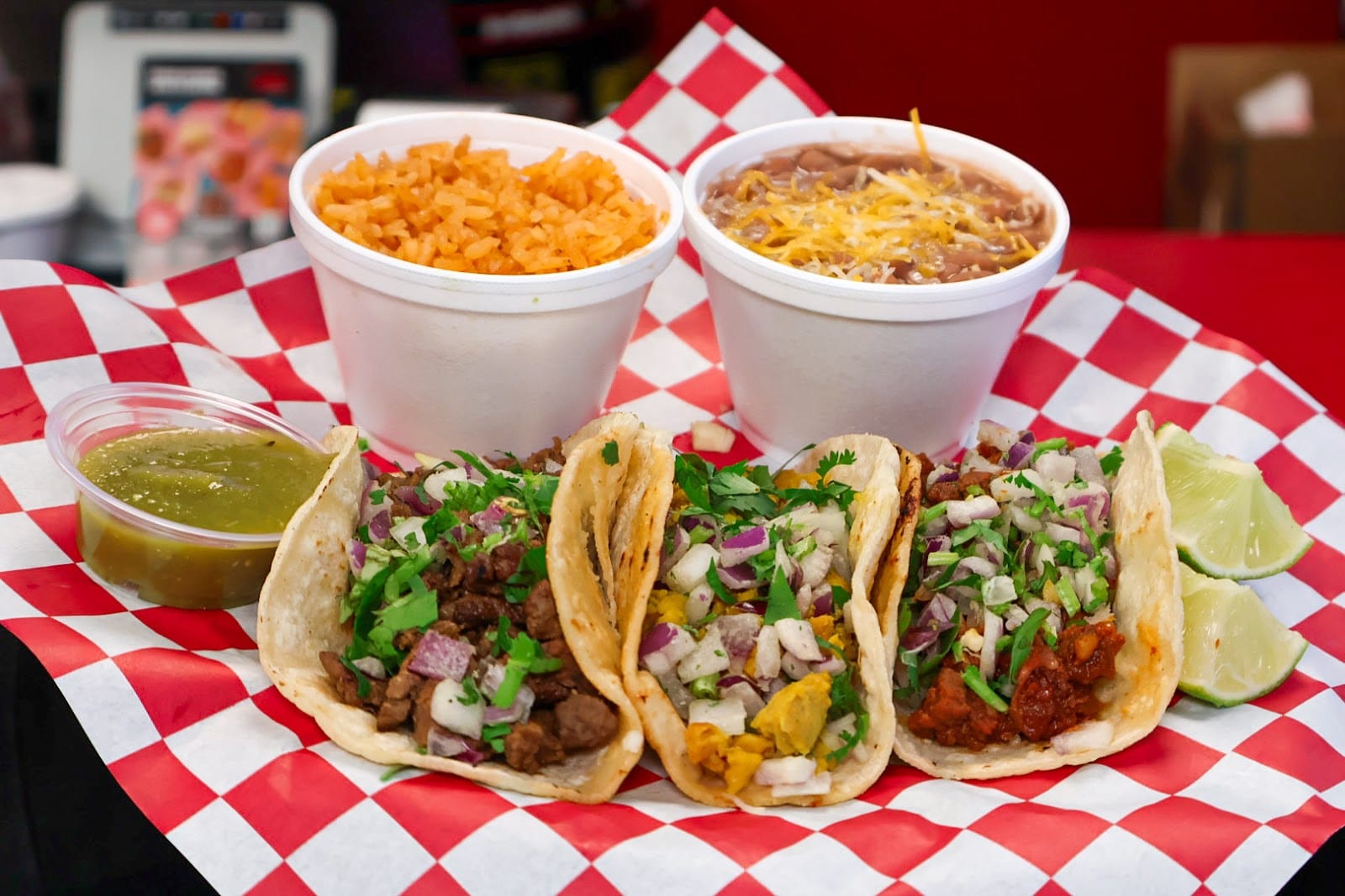 Tacos Los Barrios - RESTAURANT Craig & Rancho