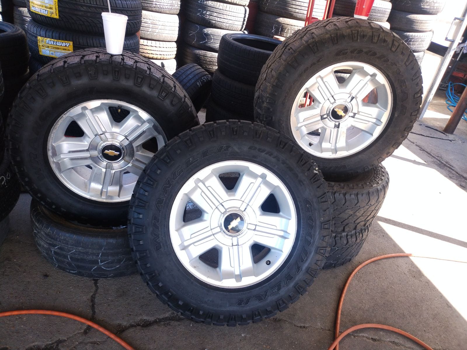 Simmons Tire Shop
