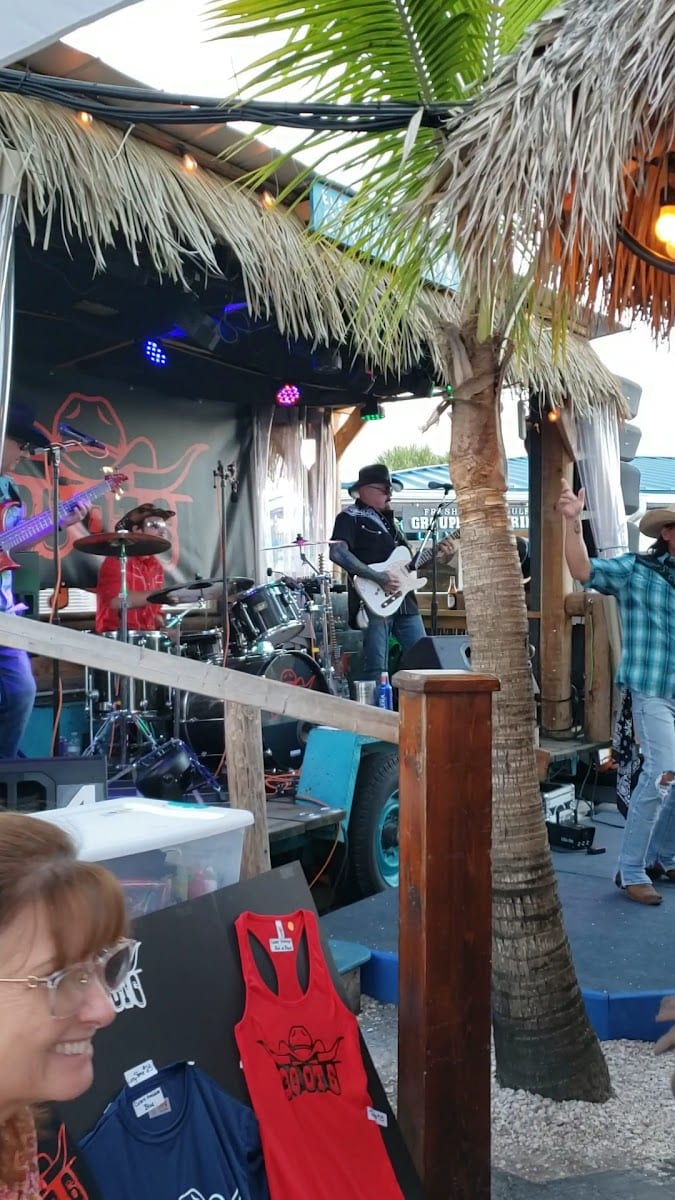 Captain Curt's Sniki Tiki Bar & Live Entertainment - Siesta Key, photo 4