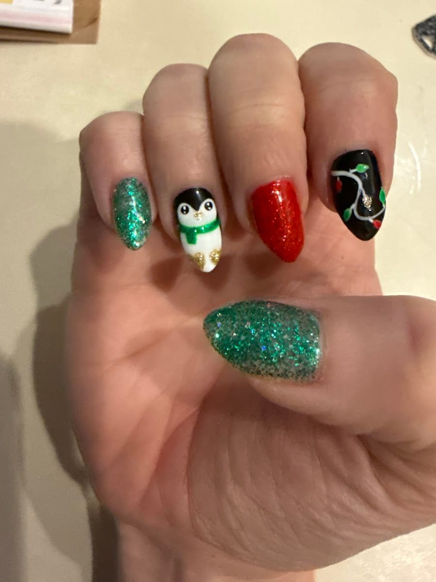 E Nails