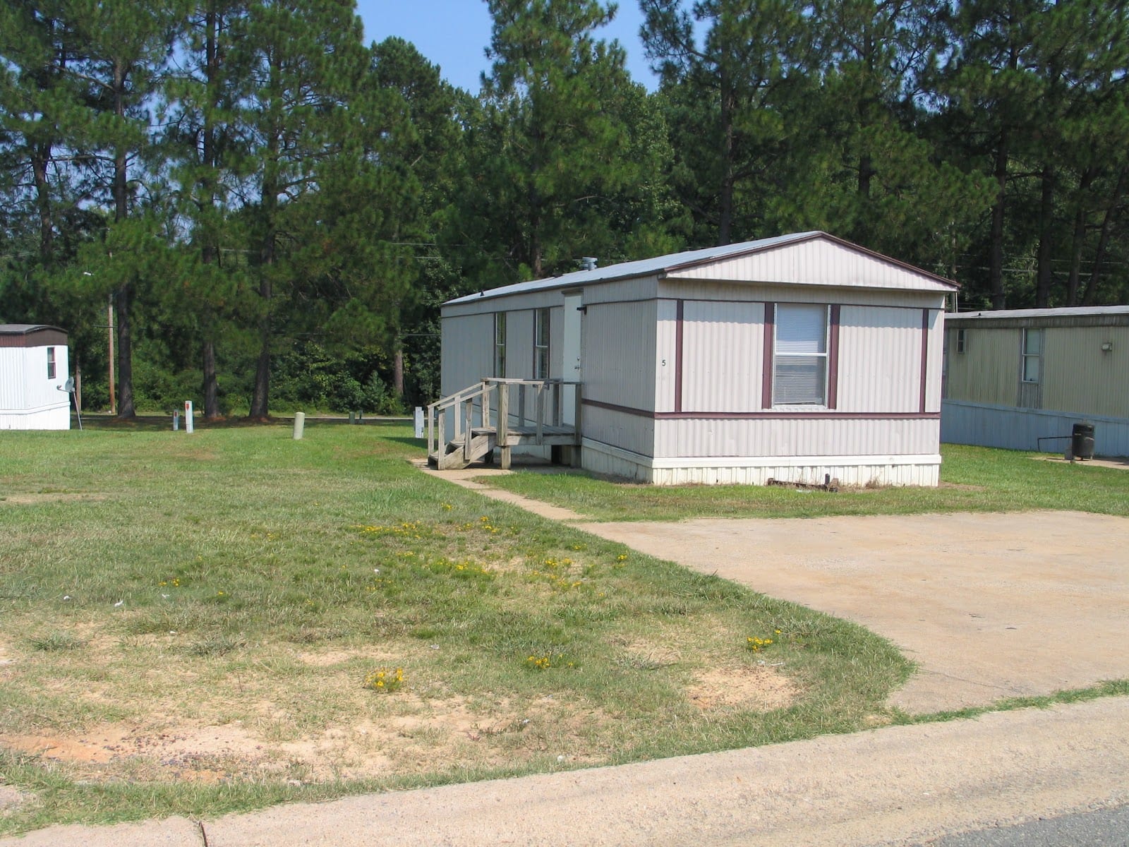 Whispering Hills Mobile Home Park, photo 3