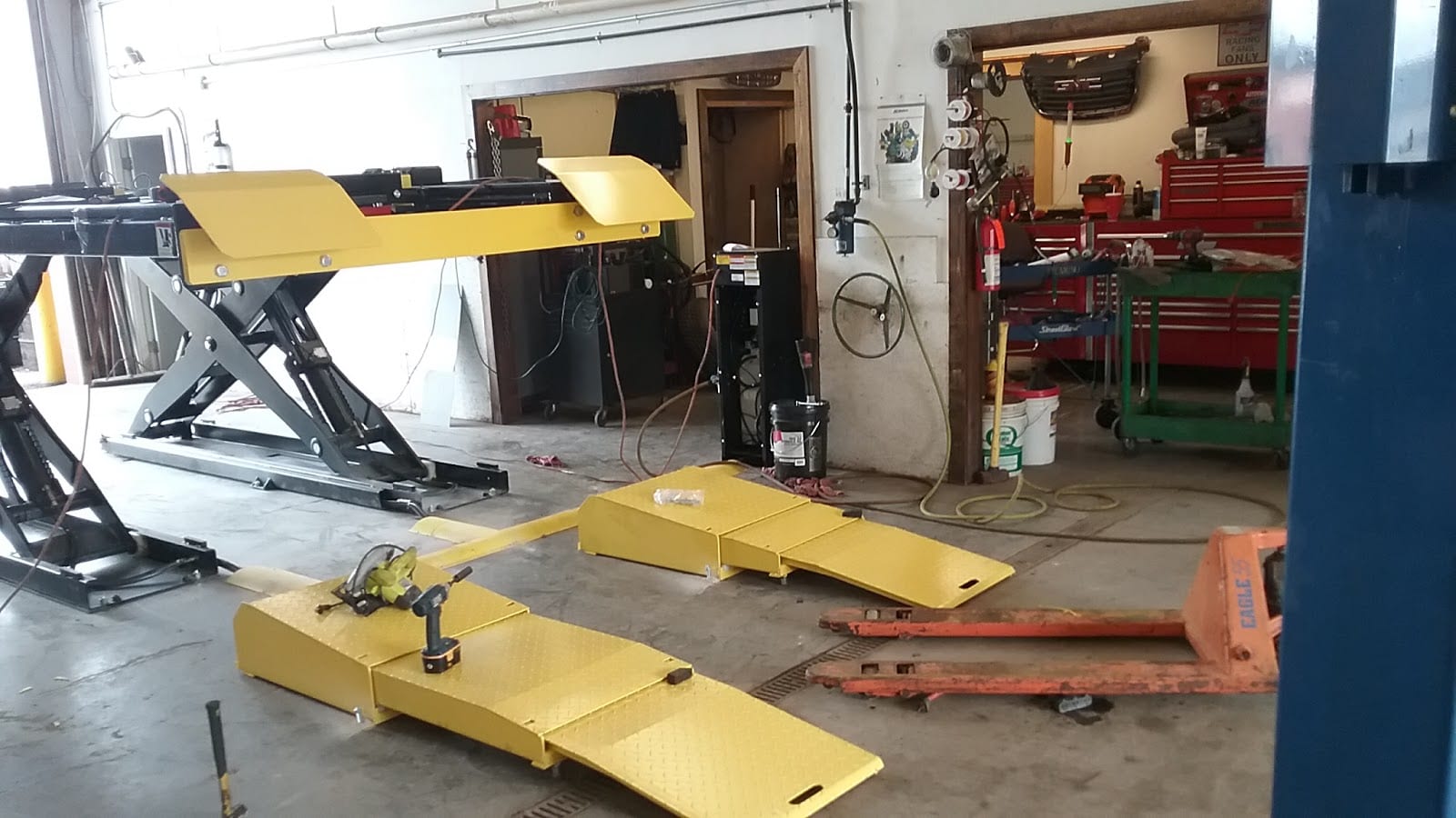 Vargas Auto Repair & Collision, photo 3