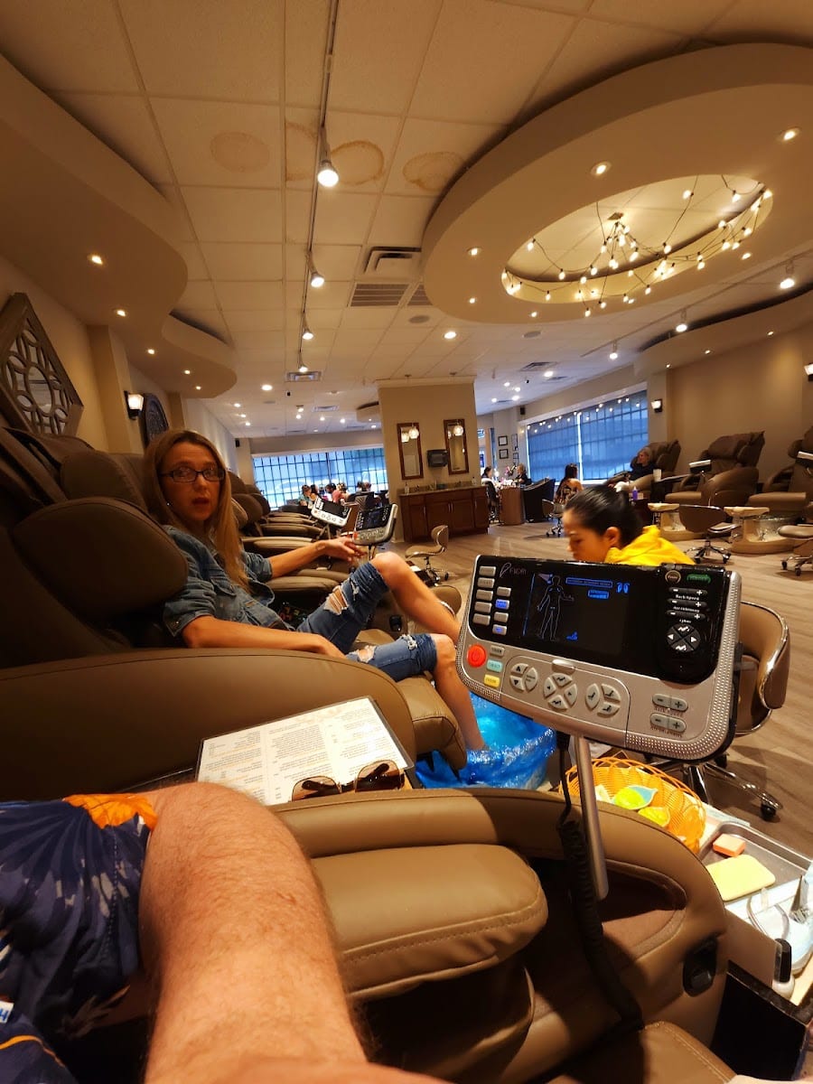 Heights Spa and Nail Salon